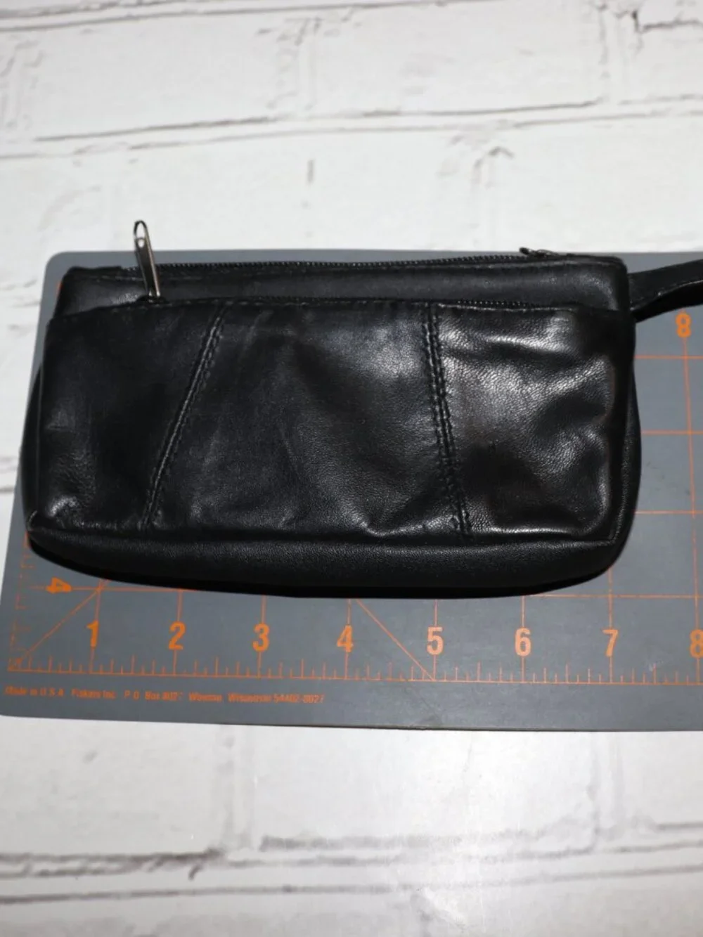 ✨ Vintage Black Leather Zipper Wallet • 7